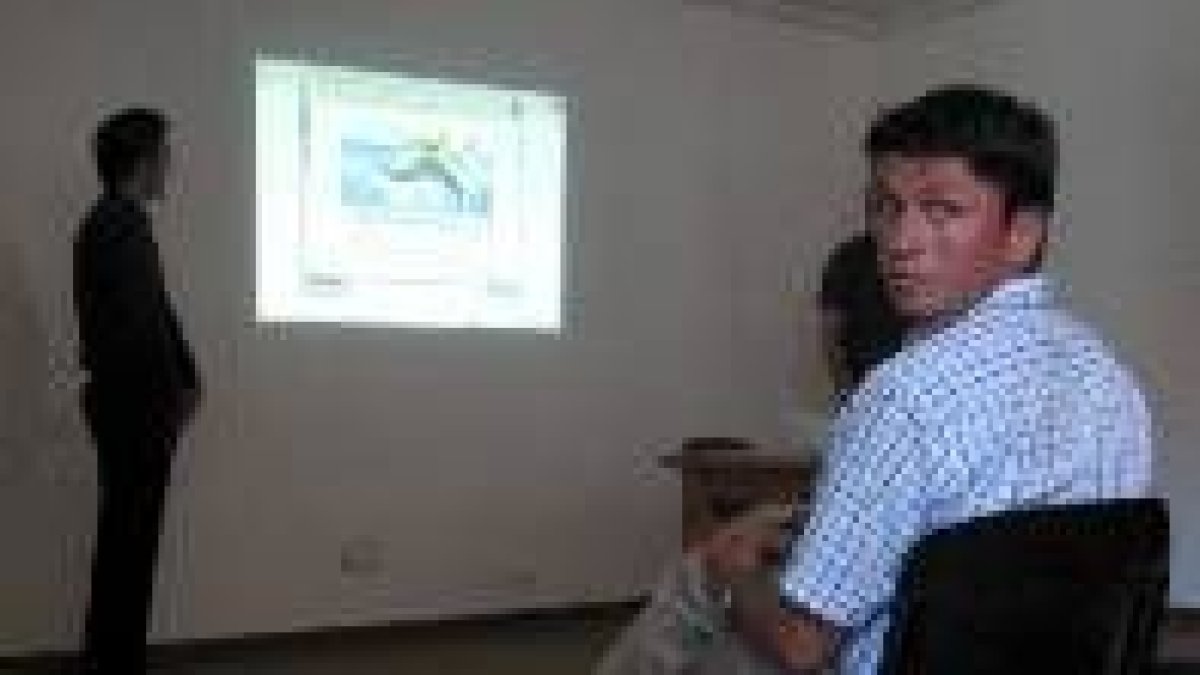 La cámara distrajo al alcalde en la presentación de la web municipal
