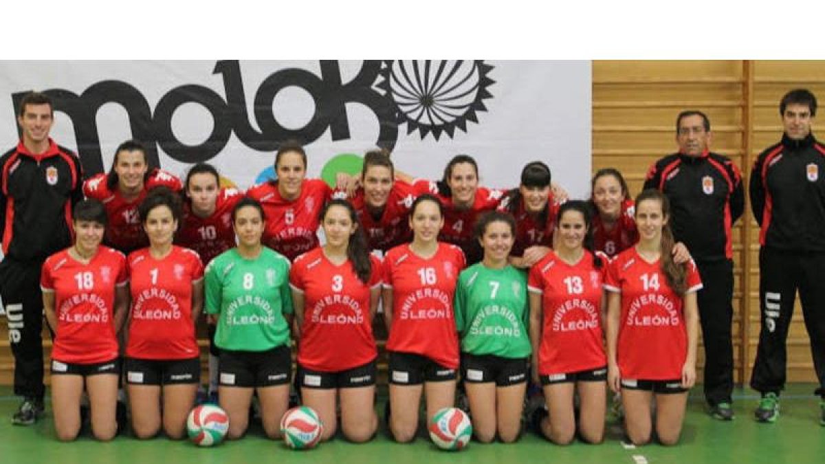 Formación del Aule femenino que sumaba un nuevo triunfo.