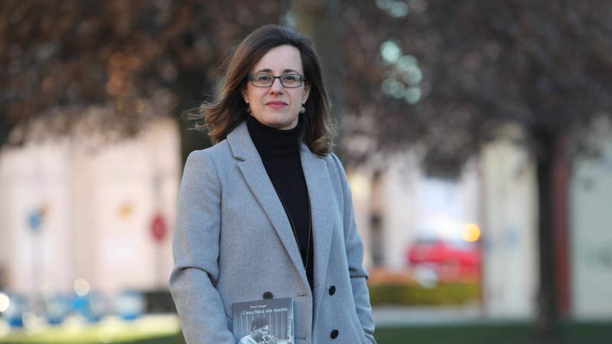 La escritora, periodista y docente Noemí G. Sabugal nació en Santa Lucía de Gordón y reside en Ponferrada