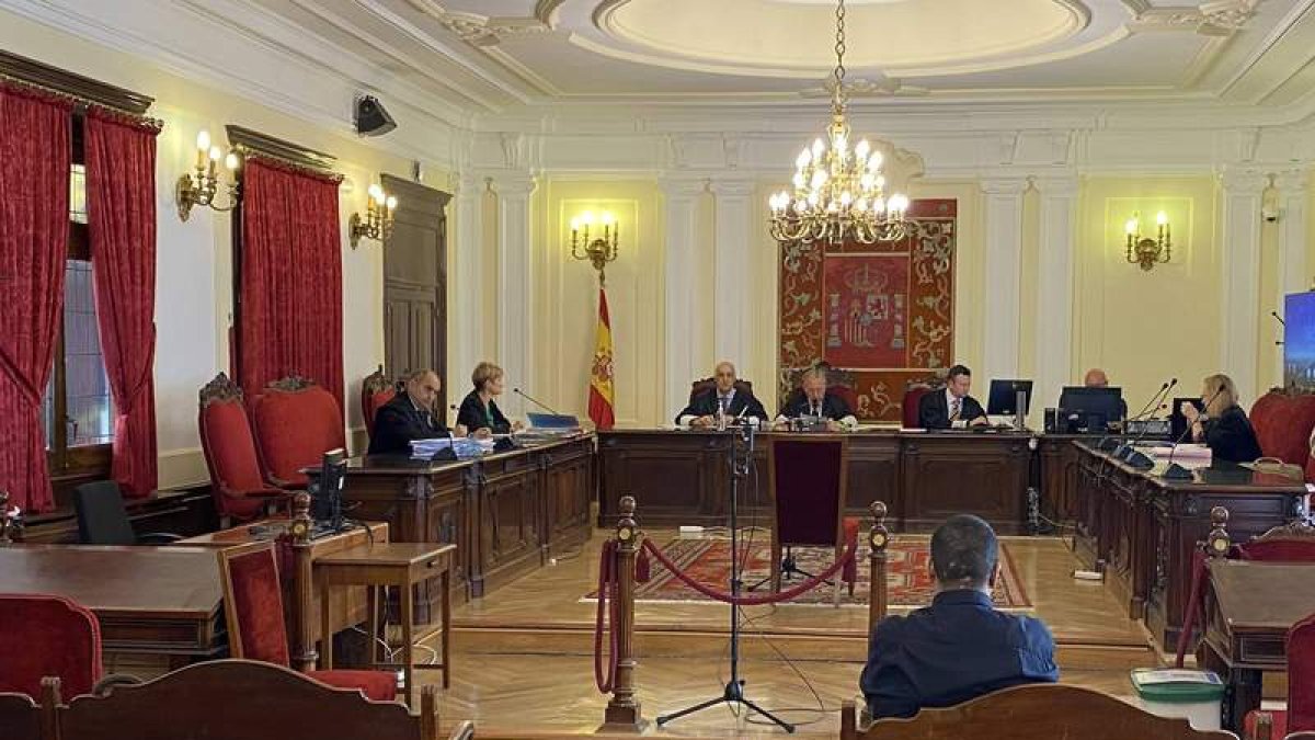 El acusado, al inicio de la vista. MÁZ