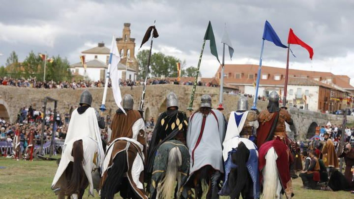 El Palenque será el escenario mñana de las Justas Medievales, junto al río Órbigo.