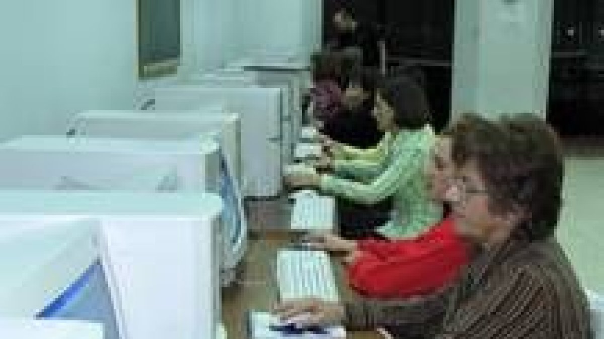 La informática, una oferta en los cursos de extensión universitaria