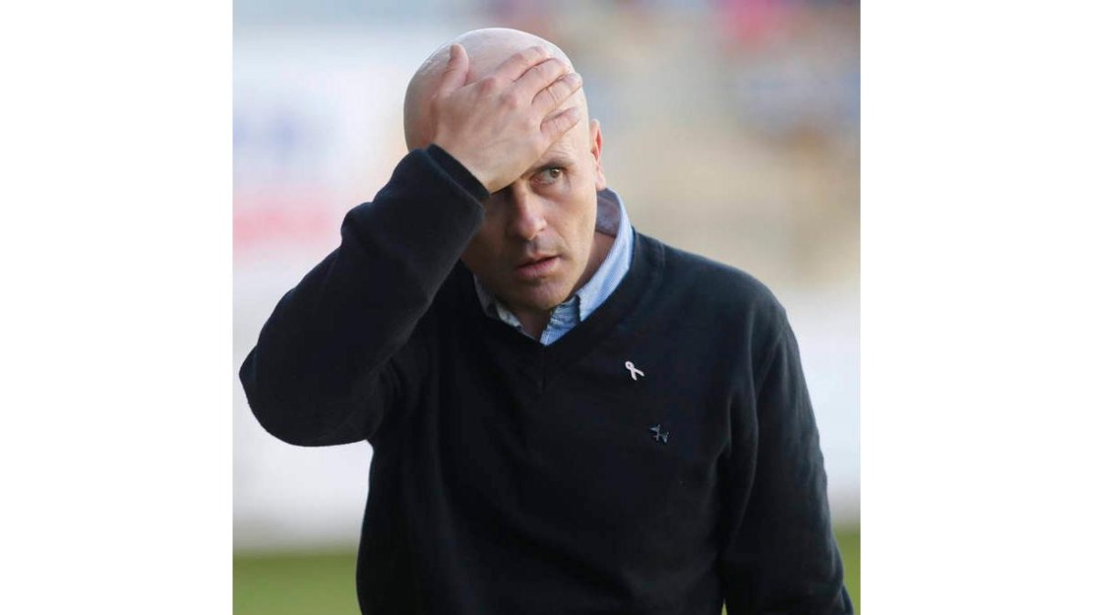 El entrenador de la Cultural Cabello se va tras un gran año.