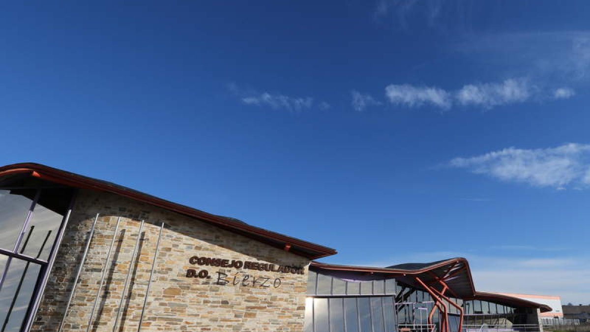 Sede del Consejo Regulador de la DO Bierzo que aguarda a su sexto presidente.