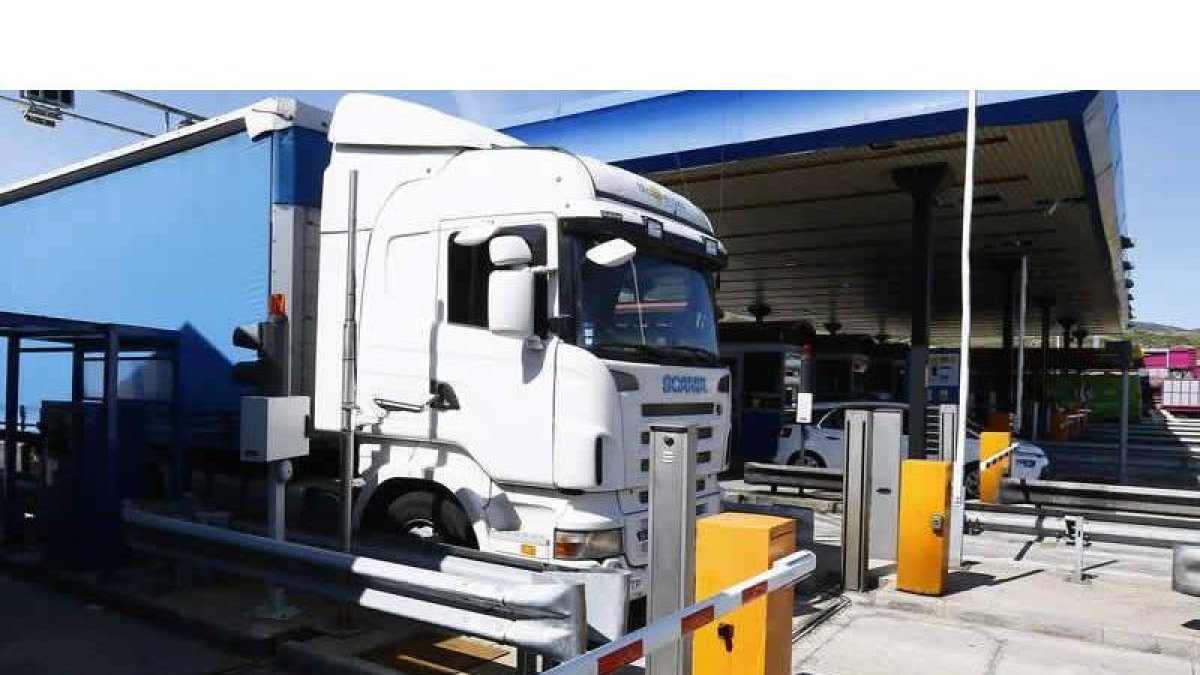 Los camioneros tienen ya las bonificaciones en la AP-66.
