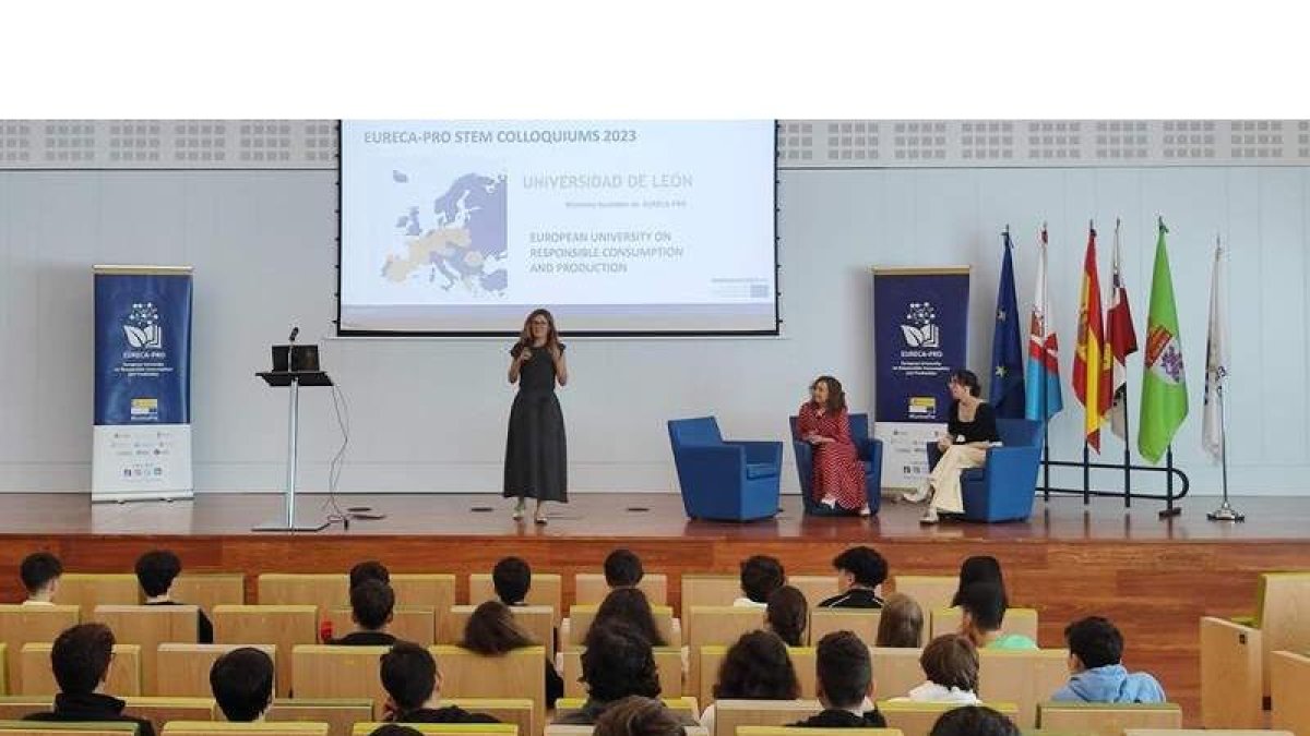 Un momento del acto que tuvo lugar ayer en La Térmica Cultural. DL
