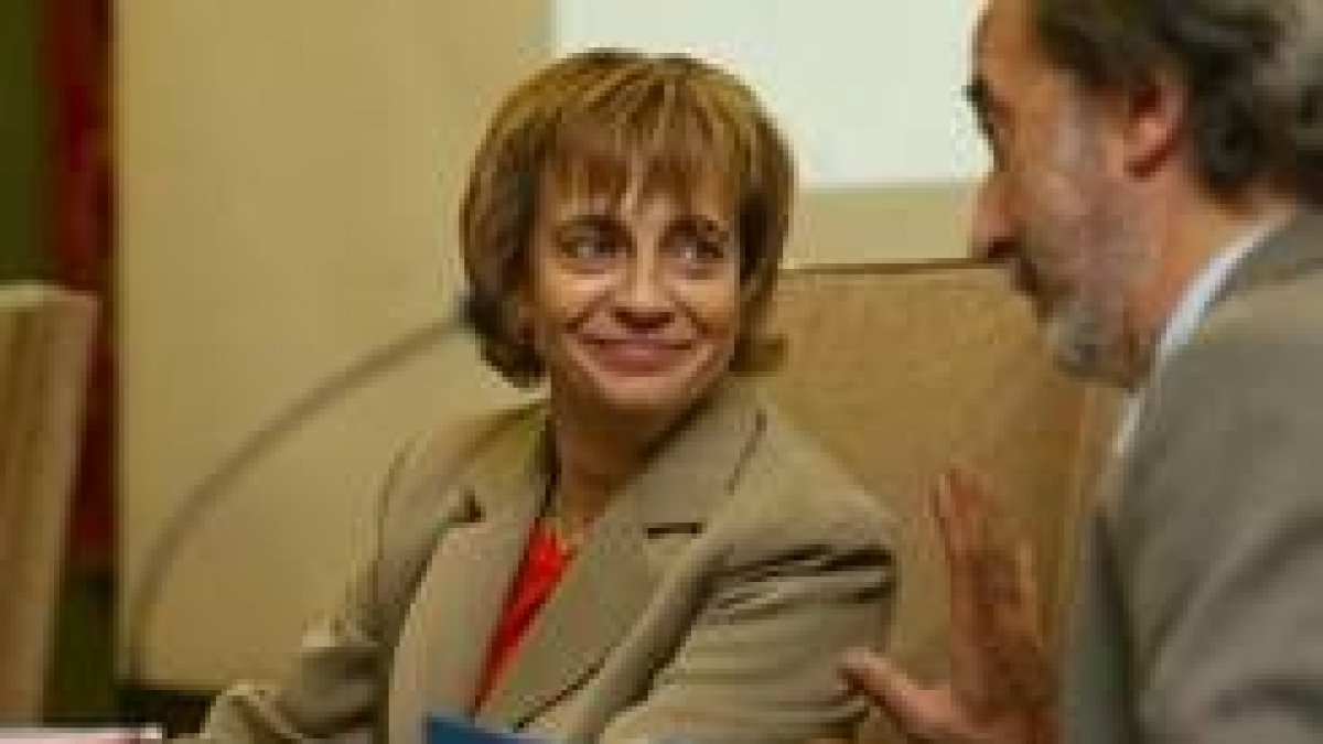 La consejera de Cultura del País Vasco, Miren Azkárate, pronunció una conferencia en León
