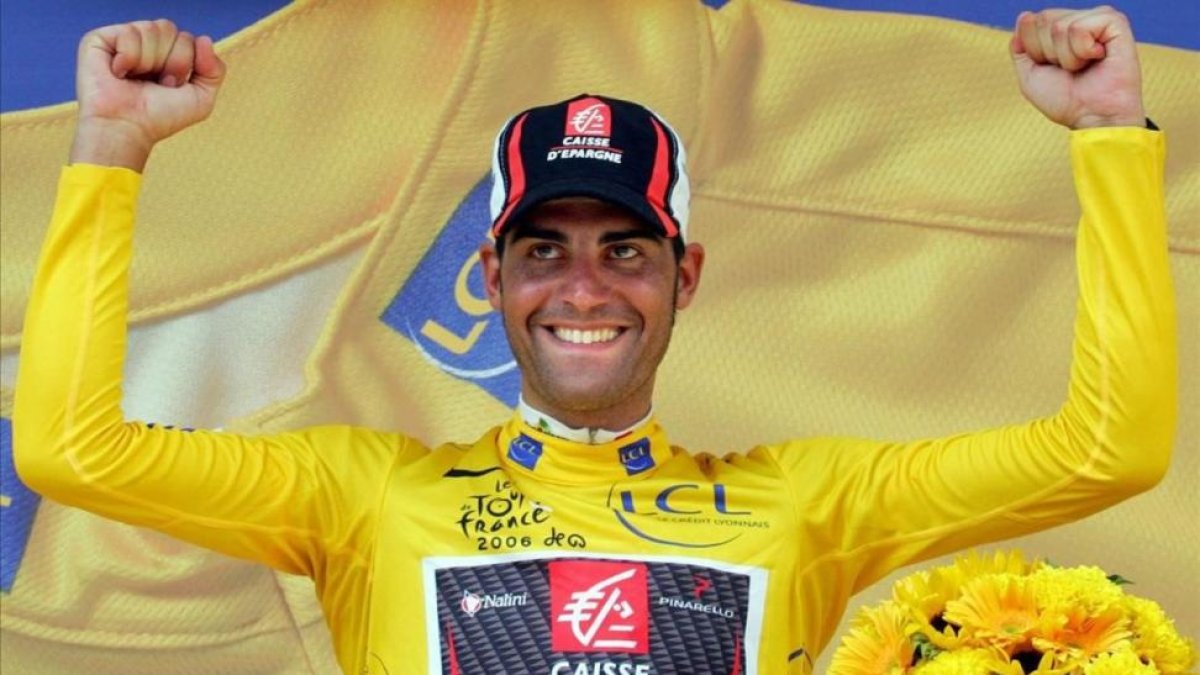 Óscar Pereiro, en el podio de Montélimar (Tour del 2006).