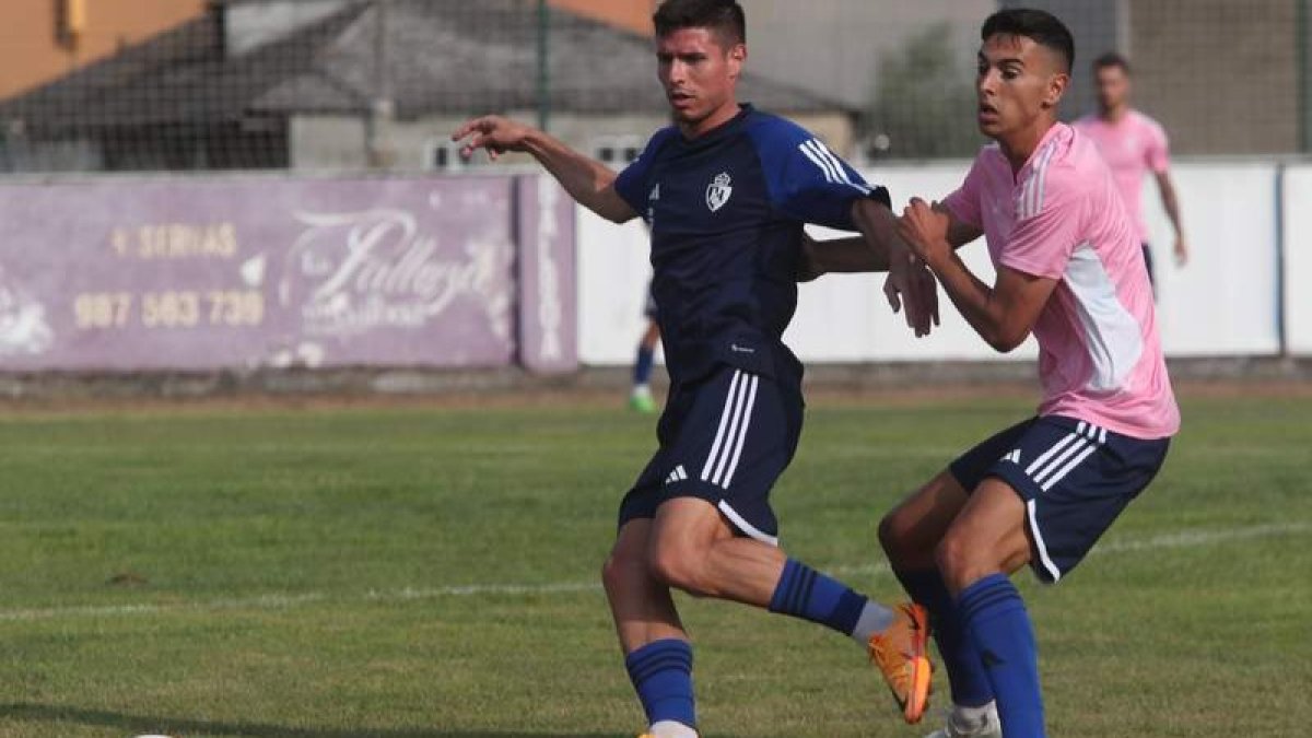 El partidillo en Toral de los Vados el pasado viernes dejará paso a los duelos de pretemporada. DE LA MATA