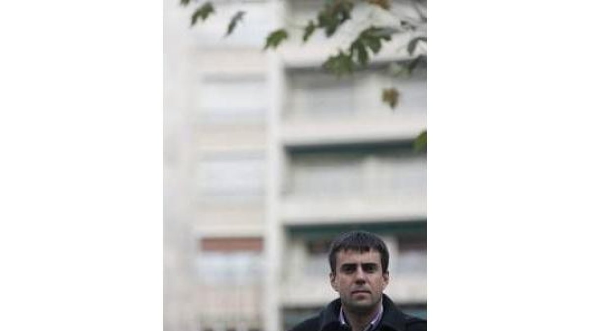 Jesús García es ingeniero técnico industrial y tiene 39 años