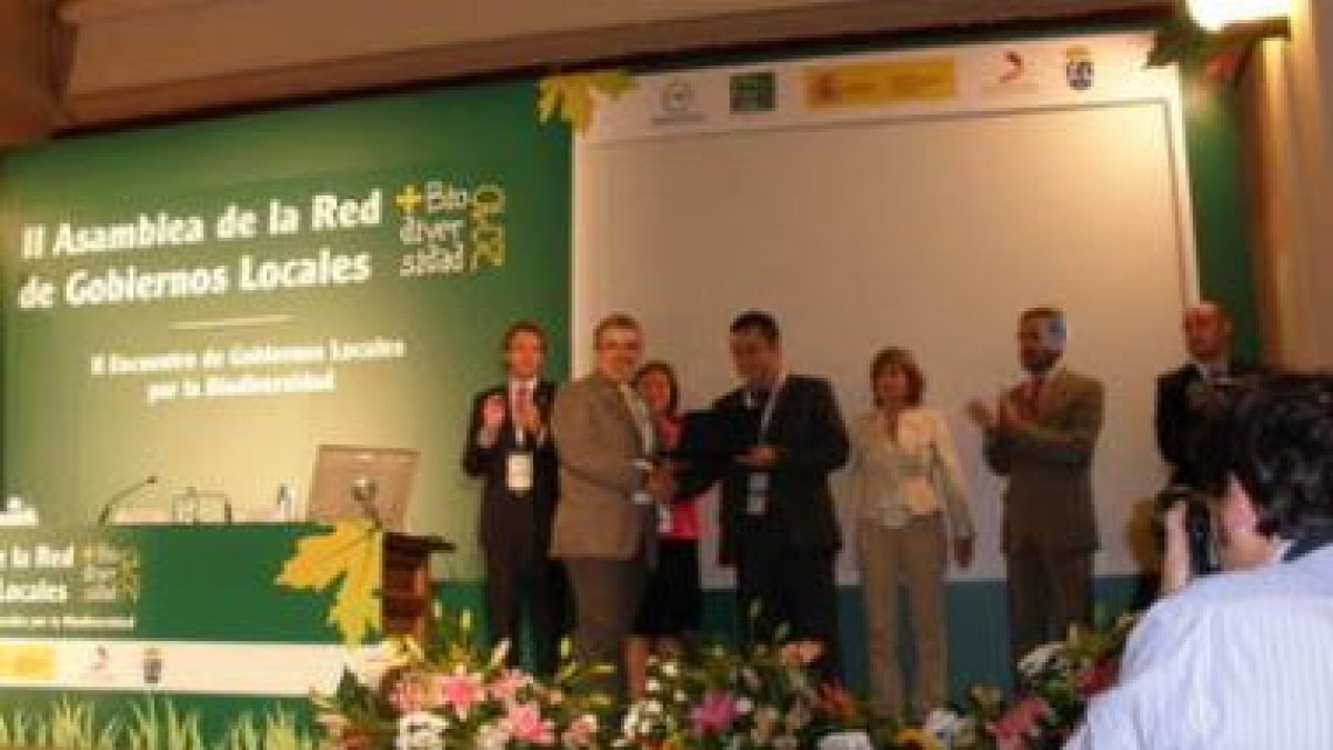 El edil Pérez Lamo recoge el premio en Molina de Aragón.