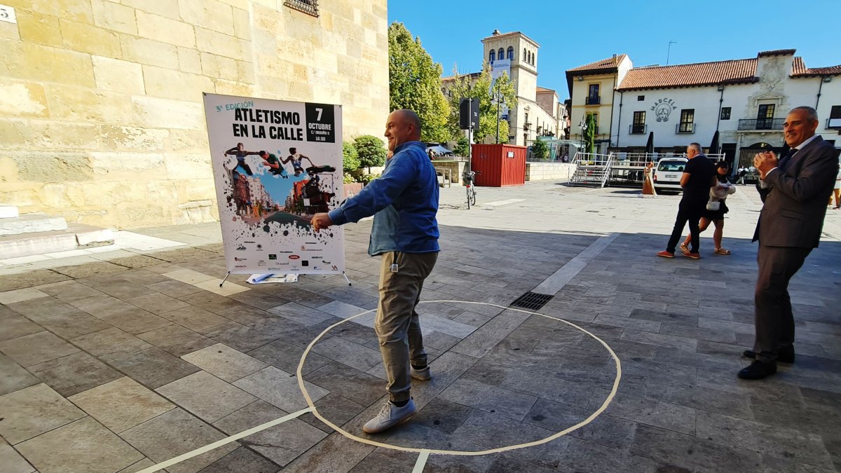 Momento de la presentación de 'Atletismo en la Calle'. DL