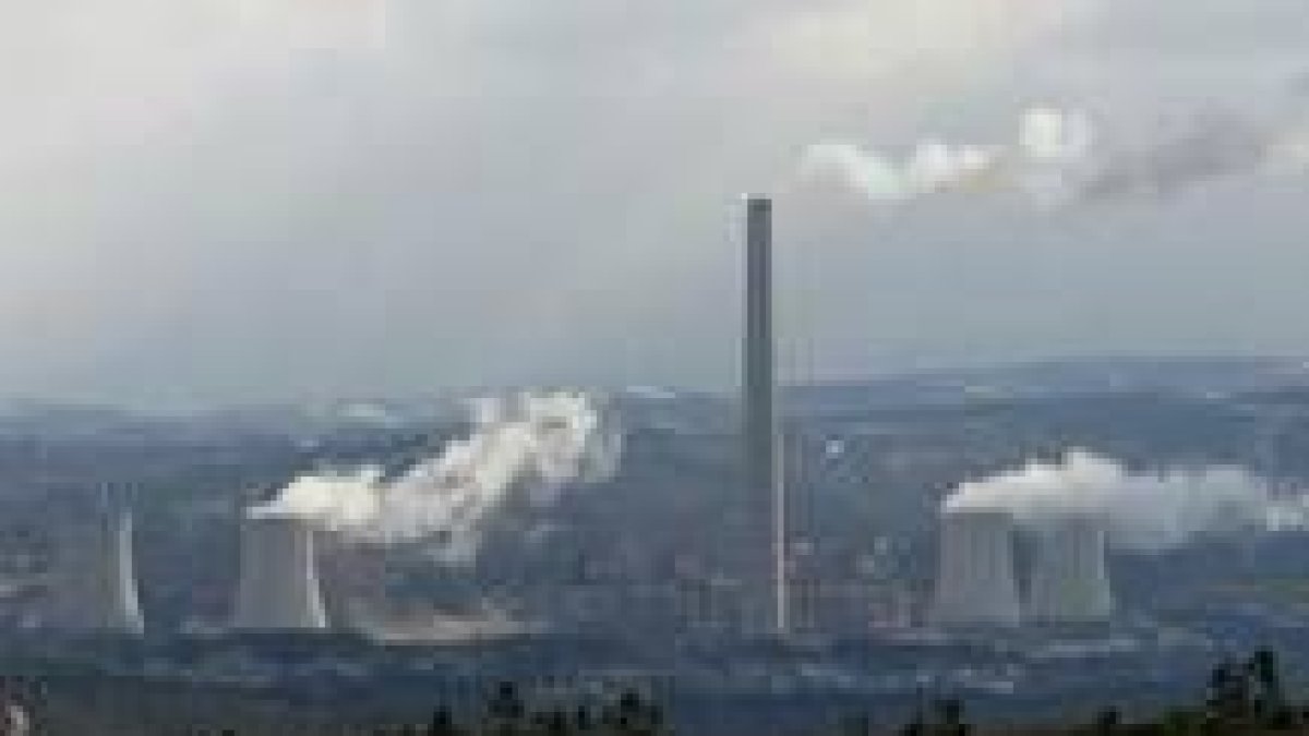 Una de las centrales térmicas de Endesa situada en As Pontes