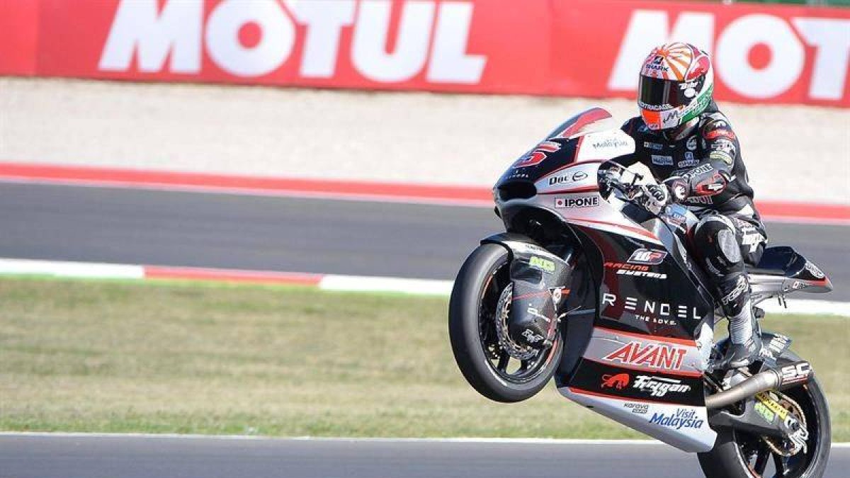 Zarco celebra su triunfo.