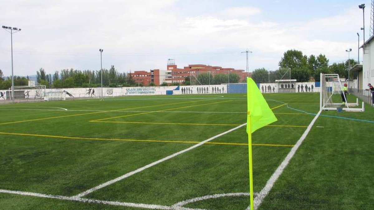Nuevo aspecto que presentan las instalaciones futbolísticas de Fuentesnuevas. M. MACÍAS