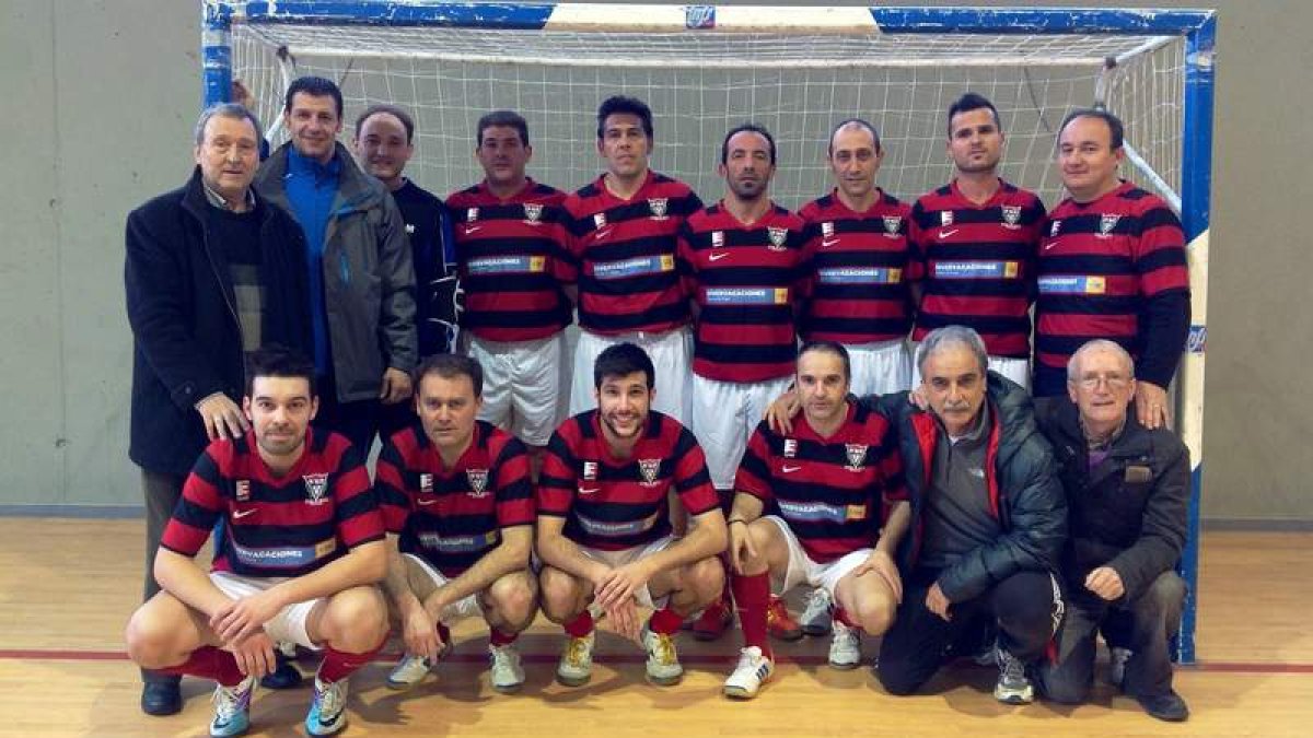 Formación del equipo del Divervacaciones Cefa que disputa la competición liguera de Antibióticos.