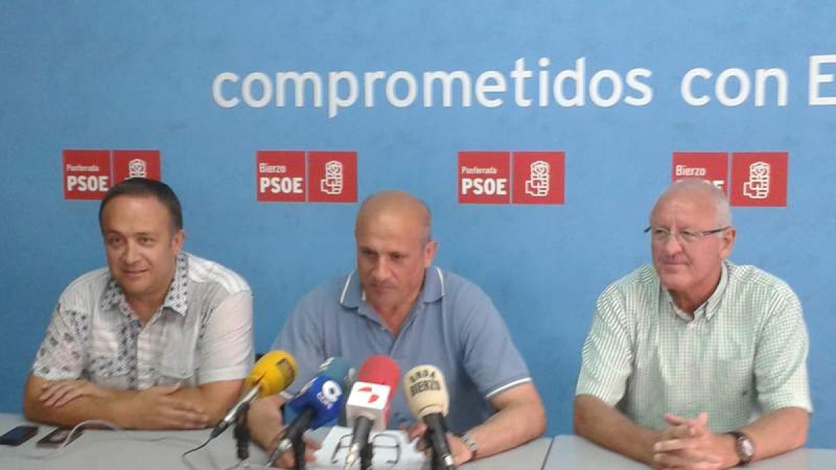 Courel, Rey y Camblor, ayer en Ponferrada.