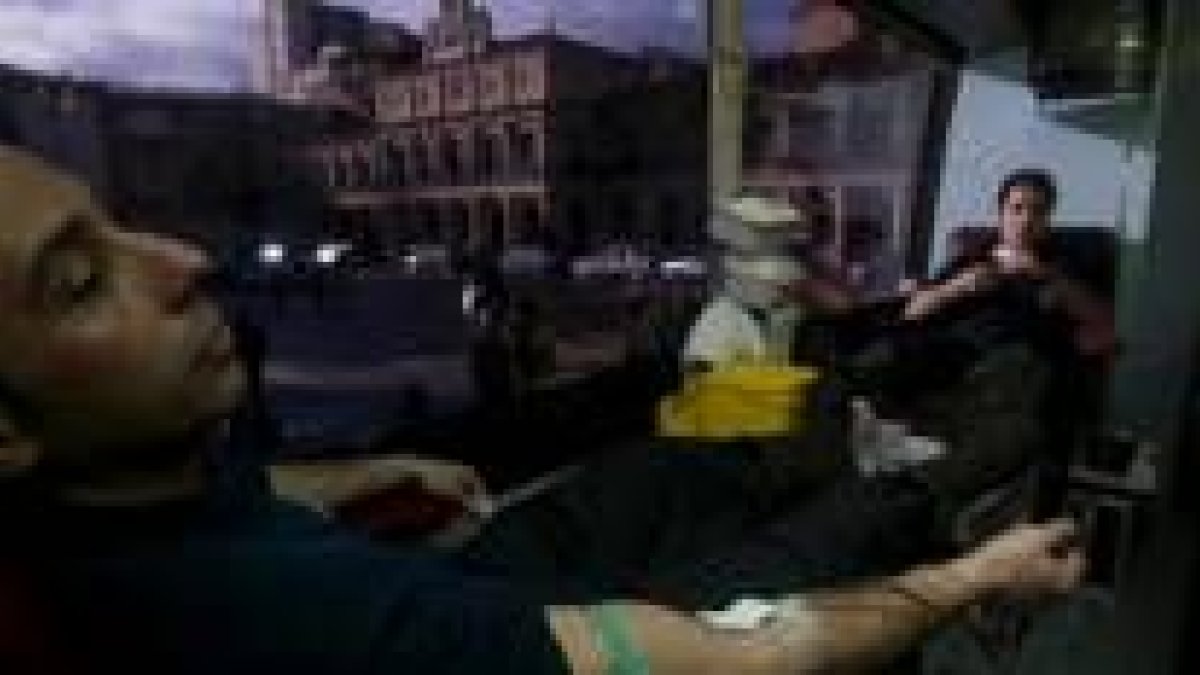 Los bomberos de la ciudad donaron sangre en la unidad móvil de la Hermandad