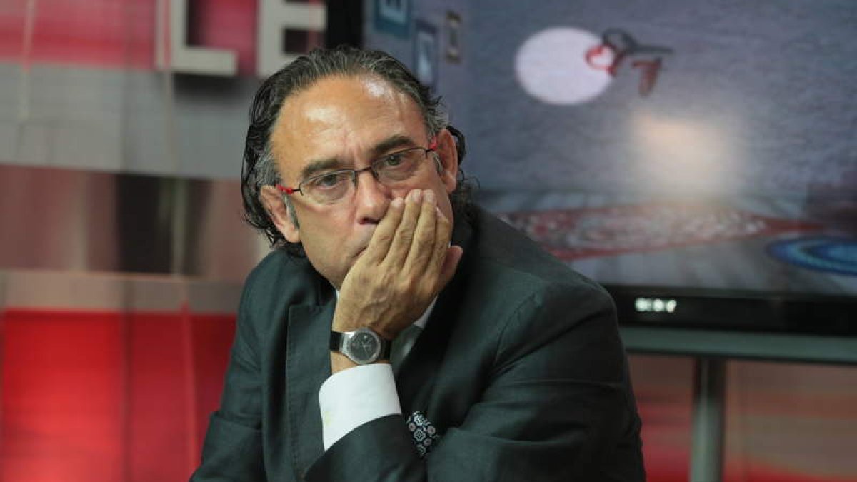 El portavoz de la junta gestora de la Cultural, Felipe Llamazares