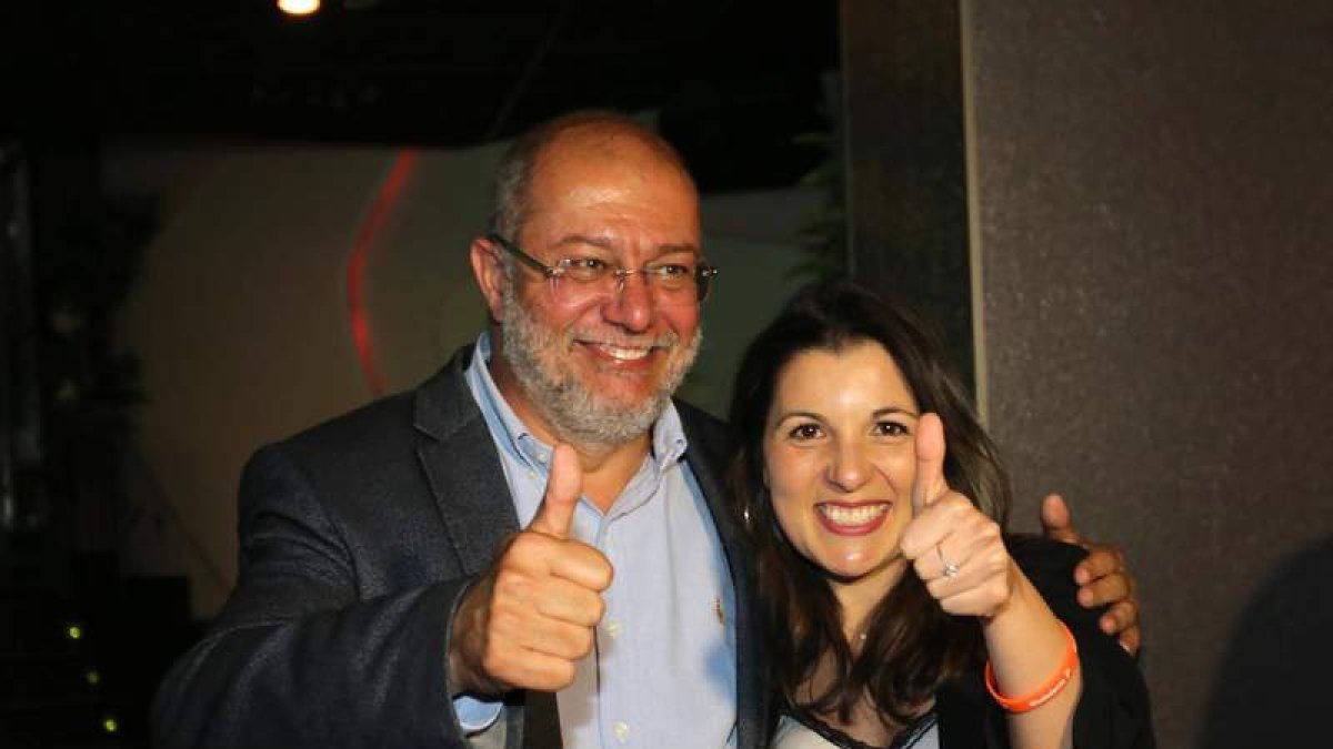 Francisco Igea y Soraya Mayo, anoche. RUBÉN CACHO