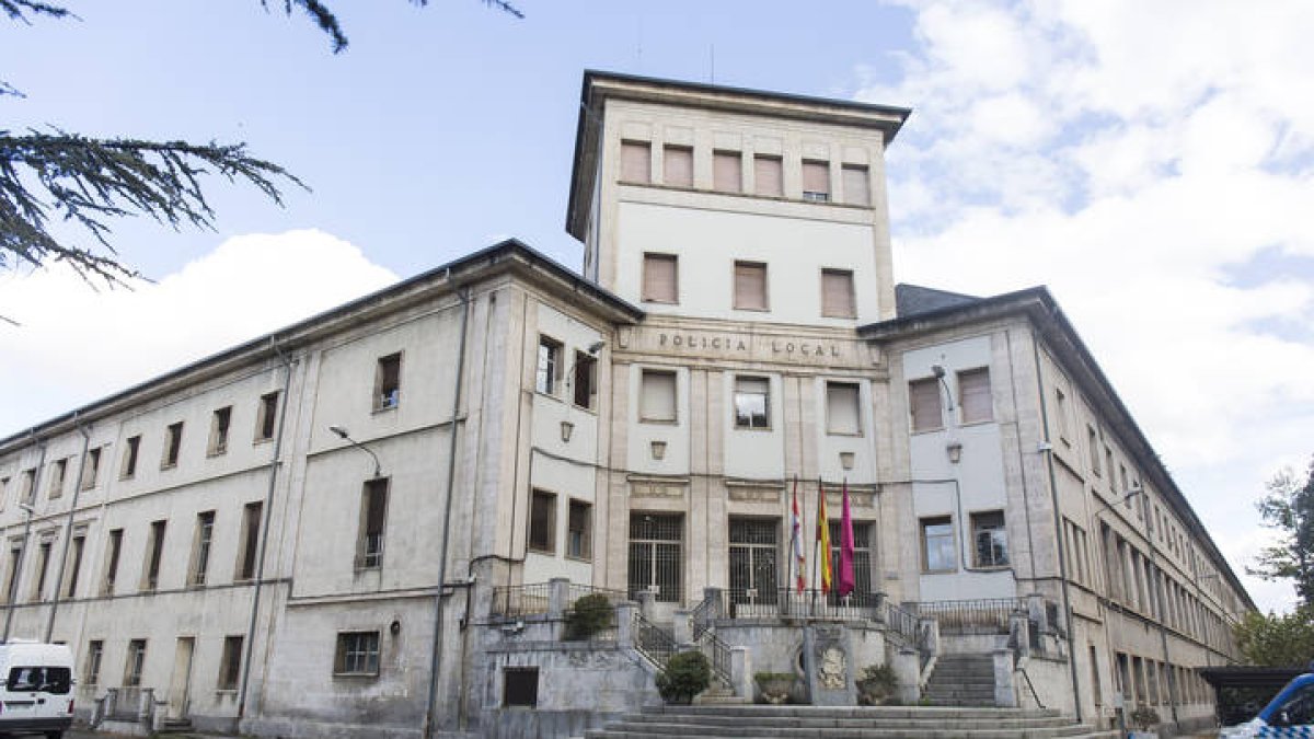 Fachada del CHF. FERNANDO OTERO