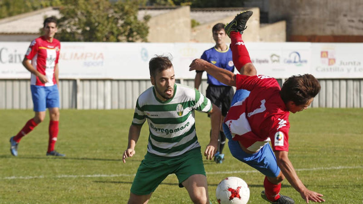 El equipo virginiano mereció al menos el empate frente al ‘gallito’ Arandina. F. OTERO PERANDONES