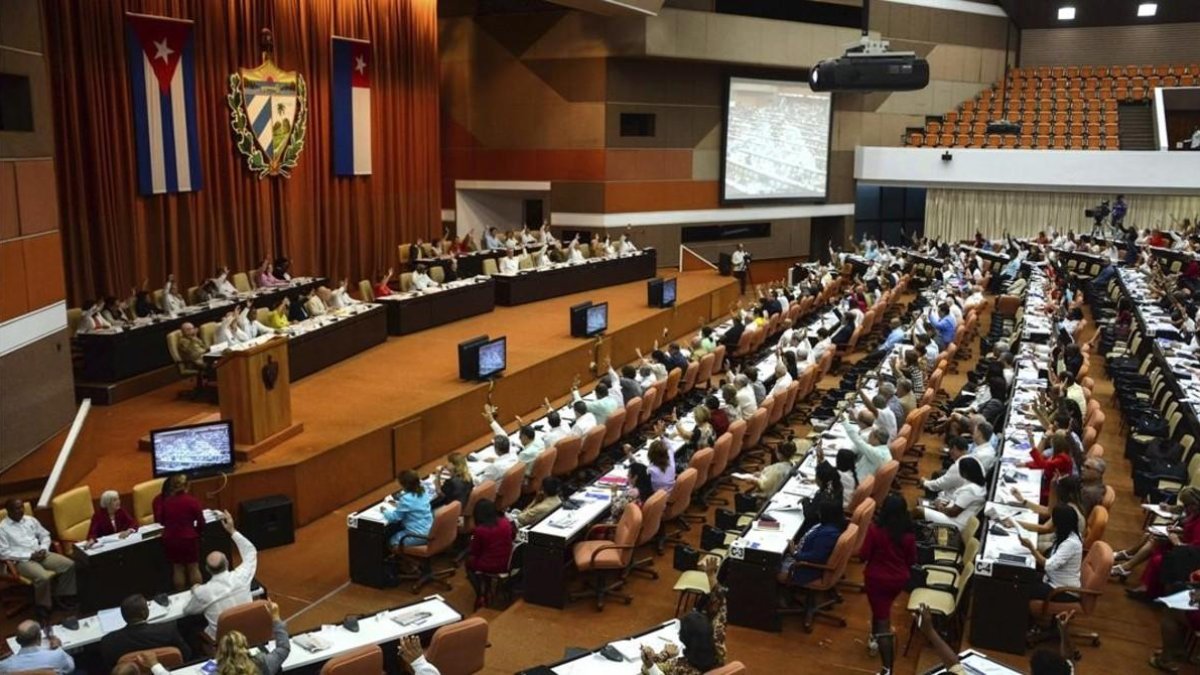 La Asamblea Nacional de Cuba, durante una sesión de debate sobre la modificación de la Constitución.