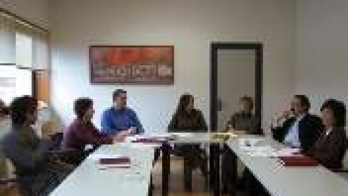 La junta directiva de la Agrupación de Desarrollo de San Andrés, durante su reunión de ayer