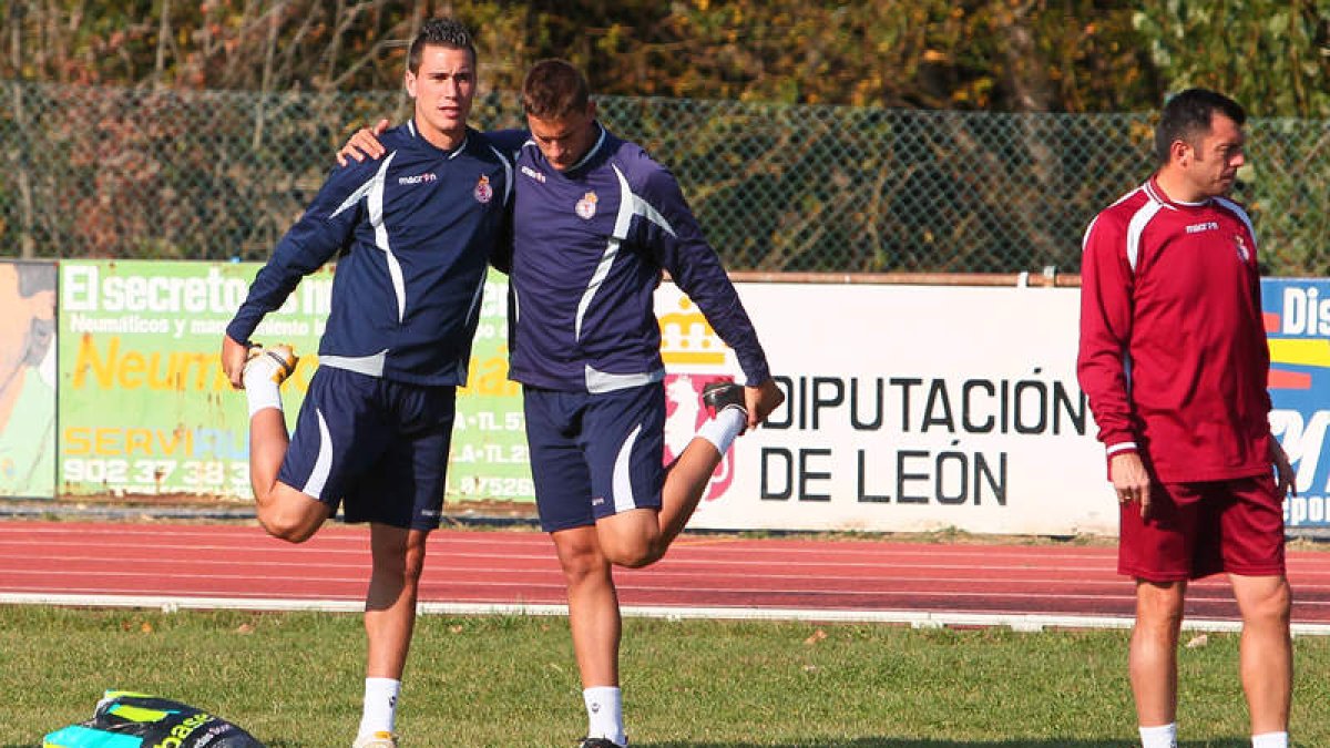 La plantilla volvió a los entrenamientos tras el descanso para preparar el partido del sábado.