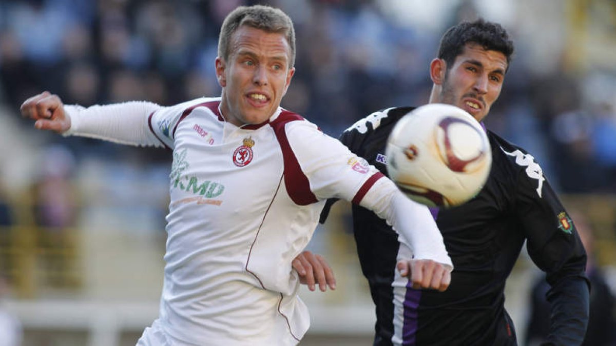 Álvaro, a la izquierda, se perderá el encuentro del domingo ante el Real Ávila por sanción.