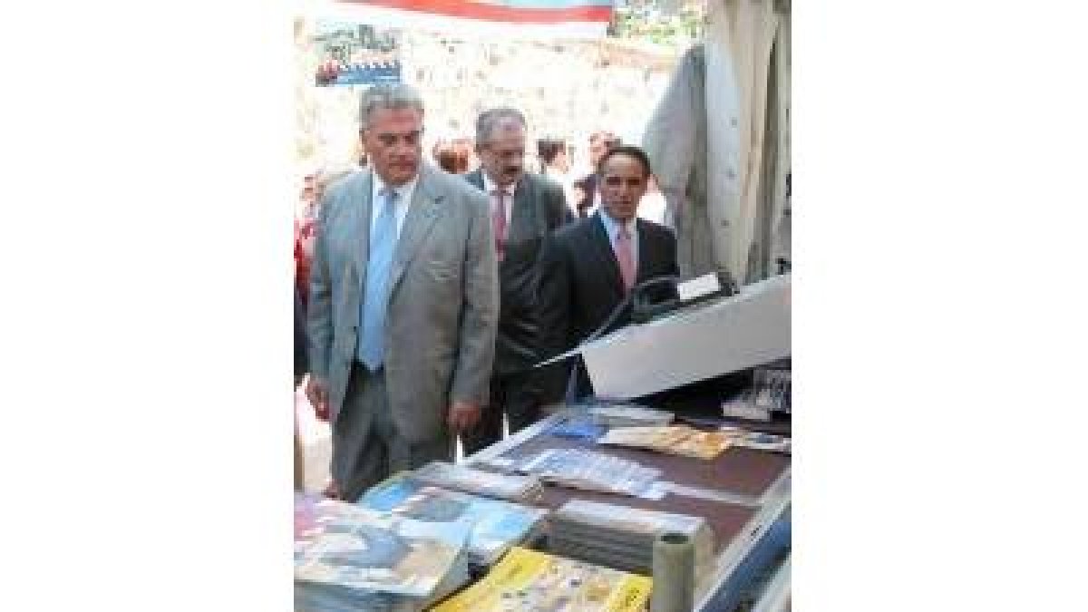 González, Lasarte y Perandones recorrieron la feria tras la inauguración
