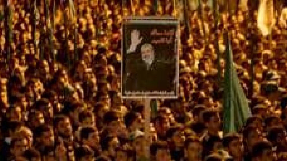 Uno de los multitudinarios actos en territorios palestinos en favor del primer ministro, Haniya