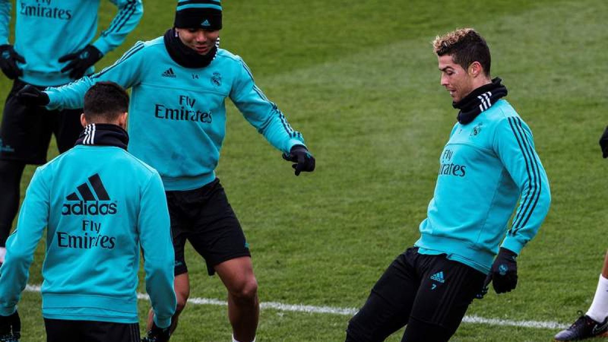 Cristiano Ronaldo centra la atención de los seguidores madridistas. RODRIGO JIMENEZ