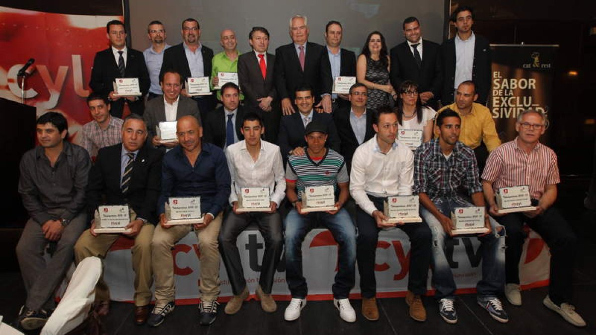 Los premiados posan a la conclusión de la entrega de los premios Teledeportivos.