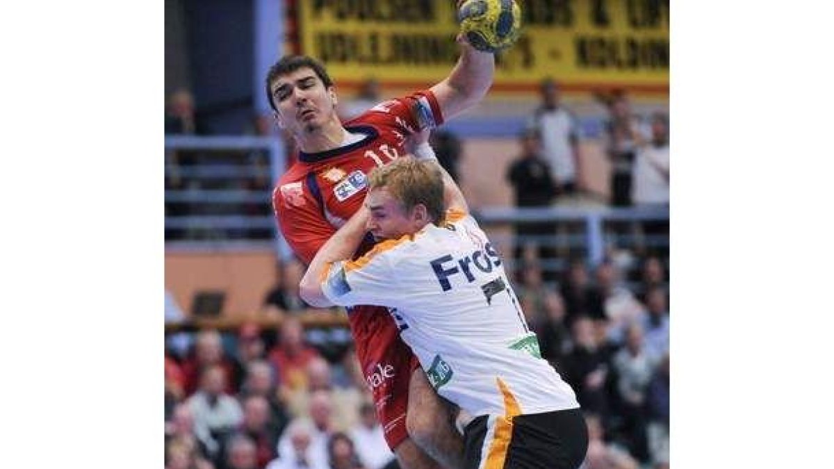 El jugador croata del Reale Ademar, Denis Buntic.