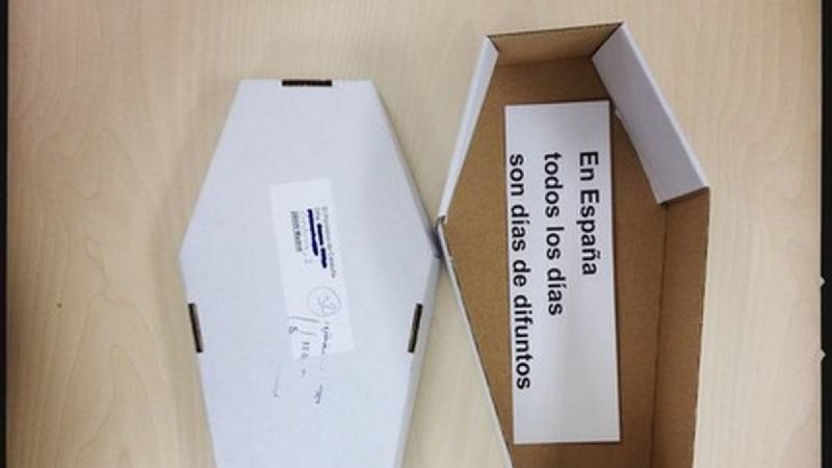 magen del ataúd enviado a los medios de comunicación en la agresiva campaña de los antiabortistas.