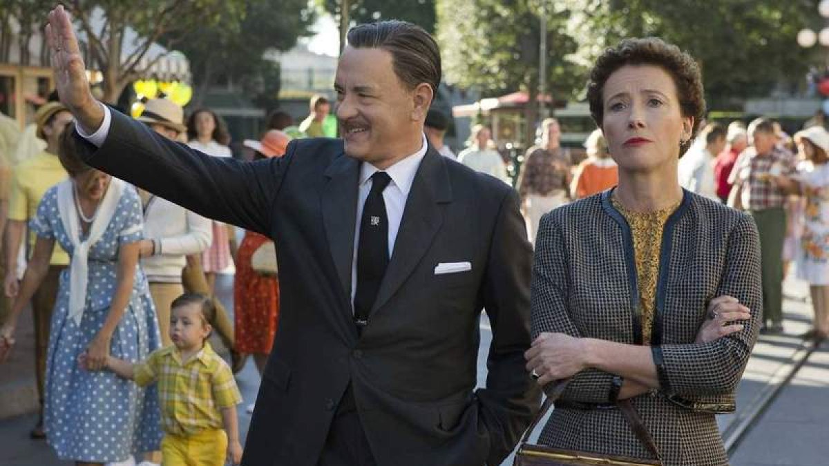 Tom Hanks y Emma Thompson en una escena de la película.