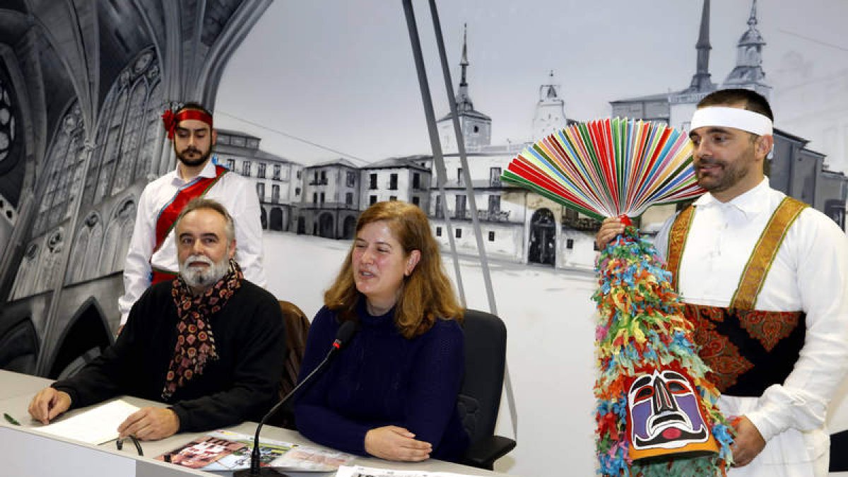 Emperador y Torres, con representantes de Carrizo y Velilla. MARCIANO