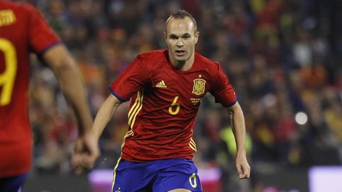 Andrés Iniesta, en el último partido de la selección española, en Alicante.