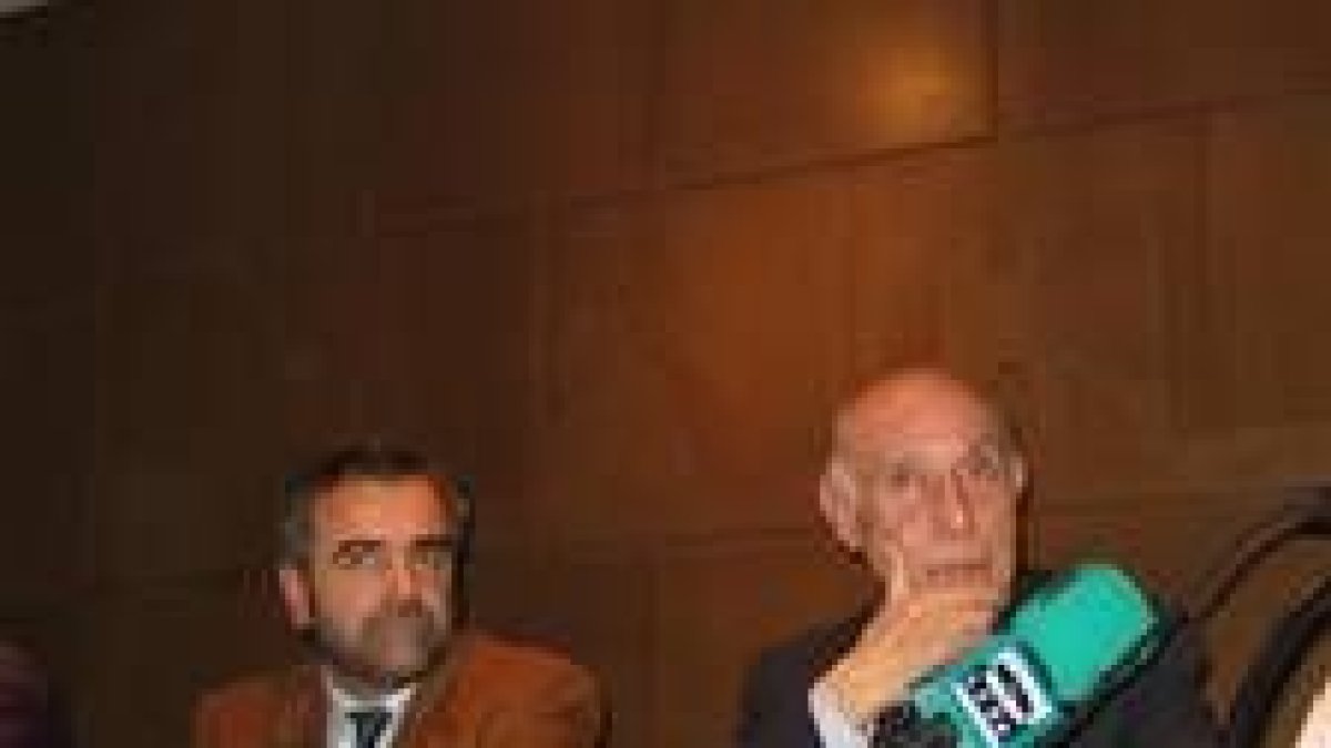 Palazuelo y Conrado Blanco durante la presentación de su libro