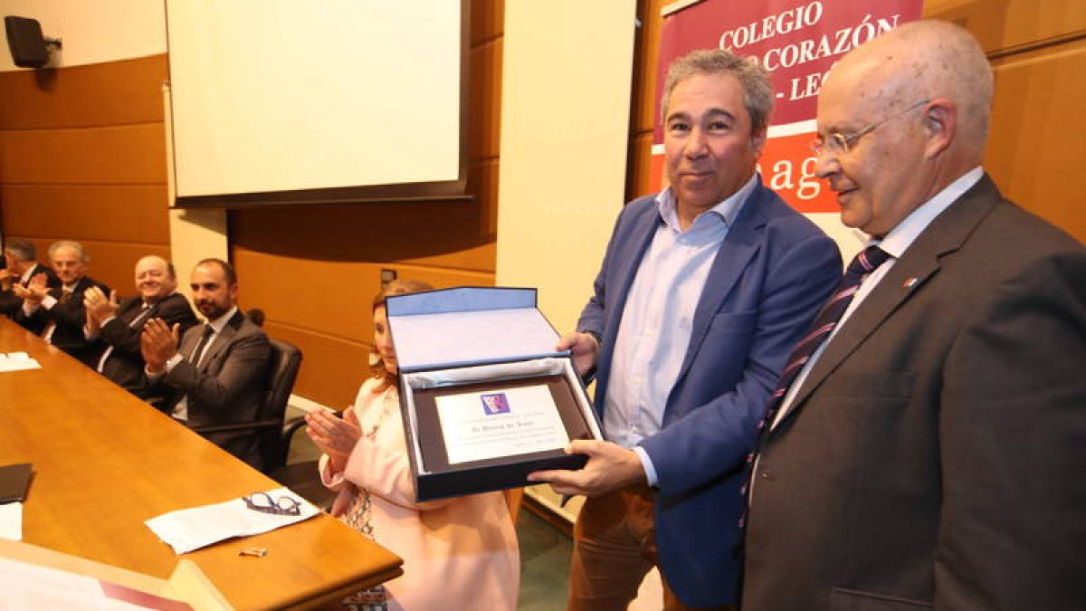 Joaquín S. Torné, director del Diario, con Jorge Taboada. RAMIRO