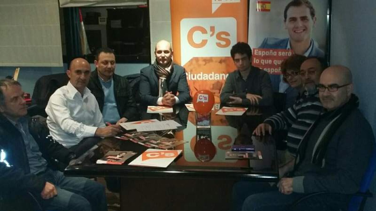 Integrantes de la nueva agrupación de Ciudadanos de Ponferrada.