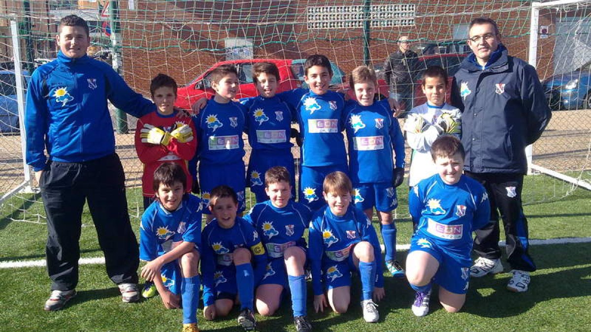 Formación del equipo del Huracán Z C, líder en solitario del grupo 2 de la 2.ª División Alevín.