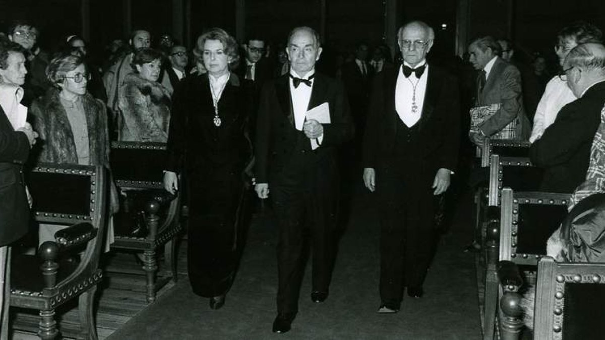 Valentín García Yebra en su ingreso como académico de la RAE en 1984, donde ocupó el sillón ‘n’. DL