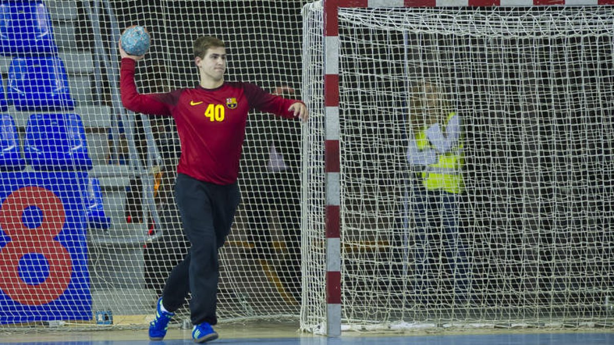 Biosca, en un partido que disputó esta temporada en la Liga Asobal con el Barcelona, cuando se lesionó Sterbik.