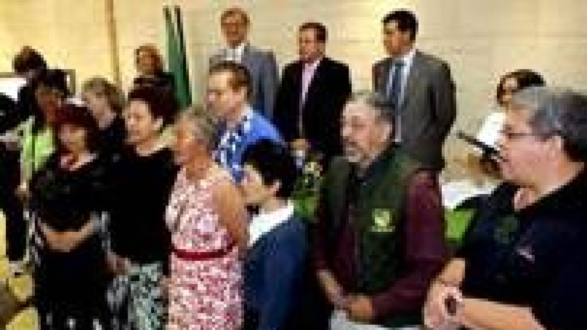 Algunos de los miembros de la tribu en su visita a Segovia