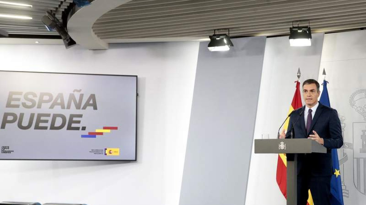 El presidente del Gobierno, Pedro Sánchez, en su intervención ayer. JOSÉ MARÍA CUADRADO