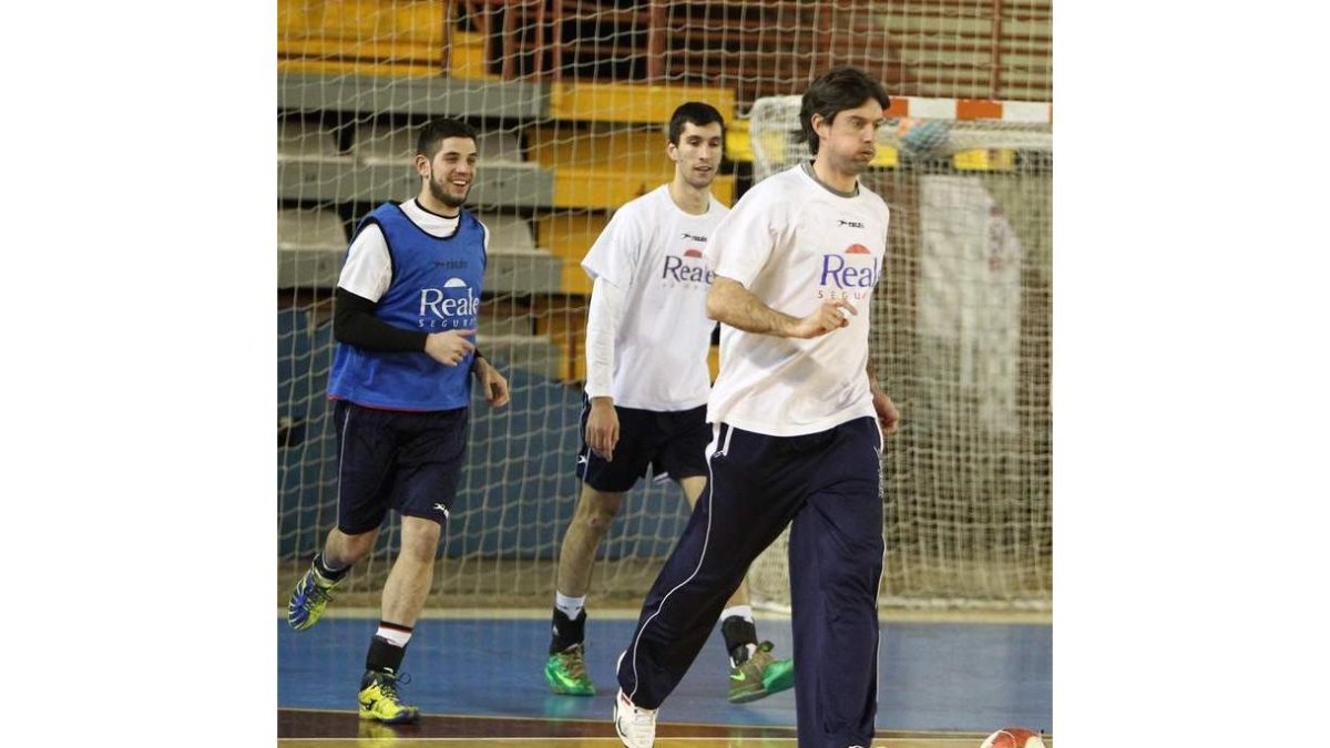 Richi, Dacevic y Vega, durante un entrenamiento.