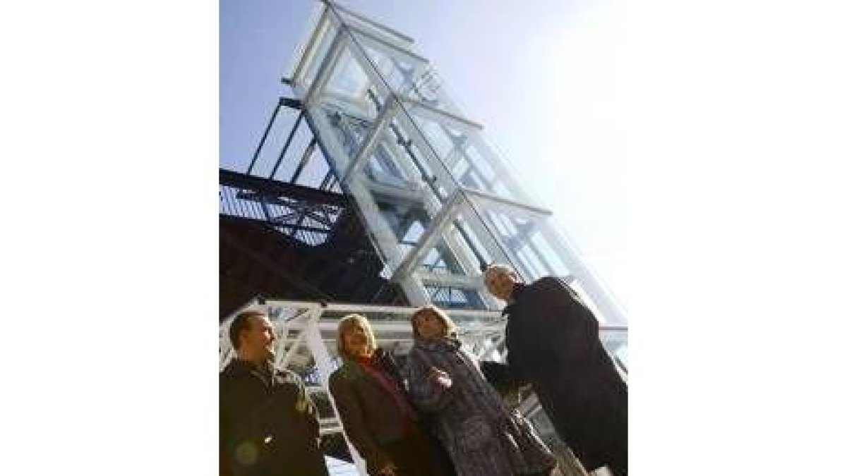 Alberto Fernández, Concepción Rodríguez, Mª Eugenia Gancedo y Manuel Rubial en la pasarela