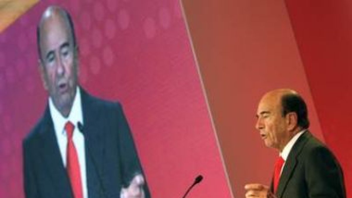 Botín presentó el balance del 2008 y realizó un análisis de la situación económica